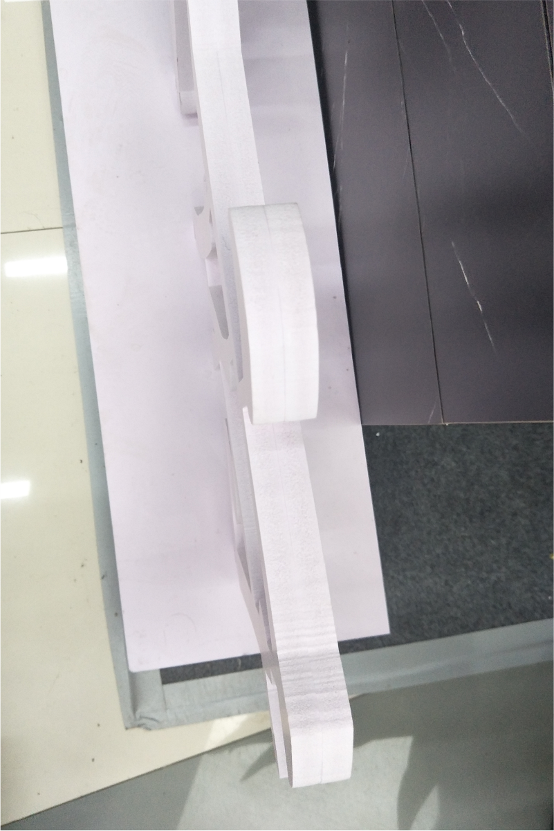 15MM厚度PVC板镂空雕刻公司名称+底板展架立牌