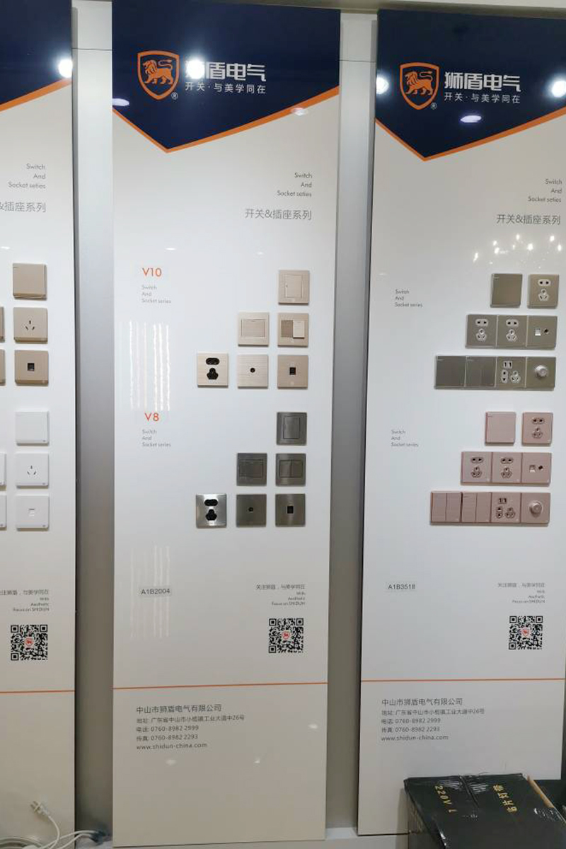 15MM厚度PVC板+印刷画面+水晶膜86开关孔实物展示