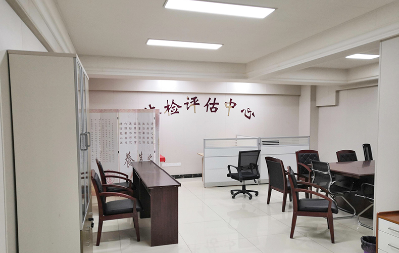 2+6亚克力水晶字黑色弧形正面实物效果图